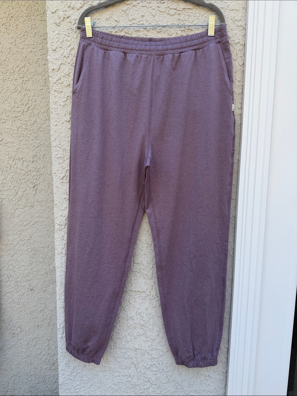 Vuori Women's Boyfriend Super Soft Jogger Lilac Heather Size L